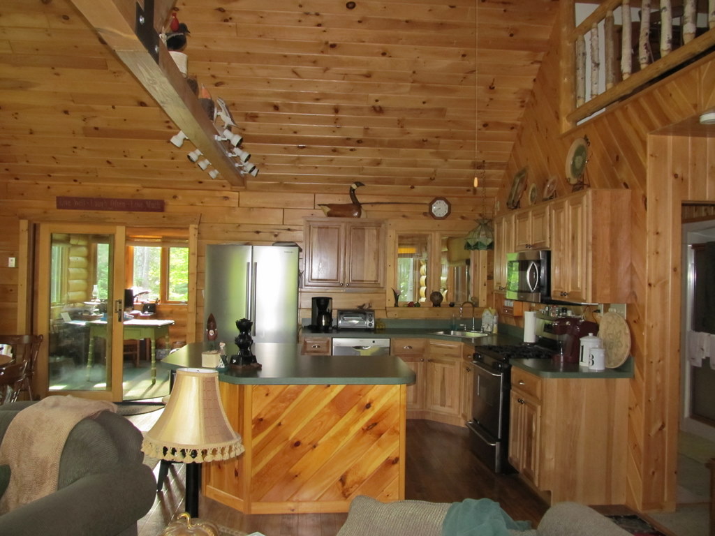Adirondack Rental RT1016