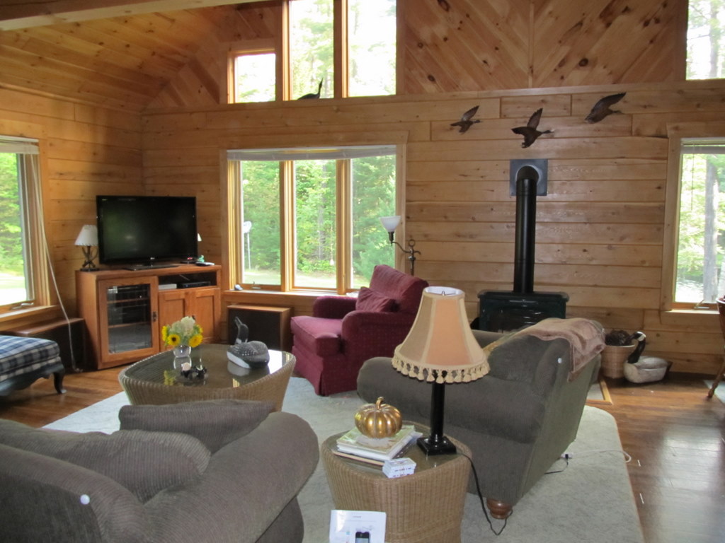 Adirondack Rental RT1016